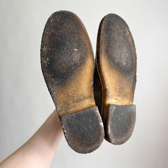 Clarks Originals women's Chukka Taupe Suede Boots Size 10M. - Picture 7 of 7